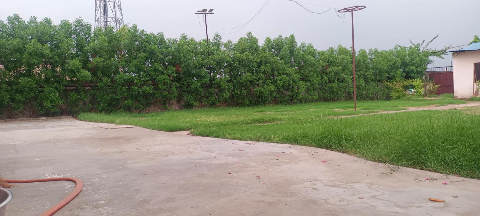 Vasundhara Garden Hotel Pukhrayan ภายนอก รูปภาพ
